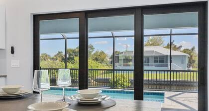 Punta Gorda 4-Bedroom Private Pool Home on Canal 4 Home
