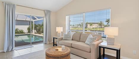 House, 2 Bedrooms | Living area