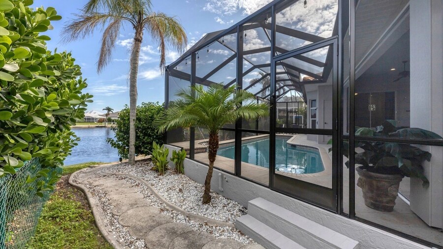 Punta Gorda 3-Bedroom Canalfront Vacation Home with Dock 3 Home