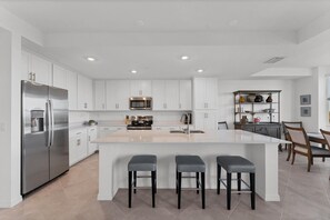 Private kitchen - Heritage Landing Golf Club 2 Bedroom Condo 30 Night Minimum 2 Condo (Punta Gorda)