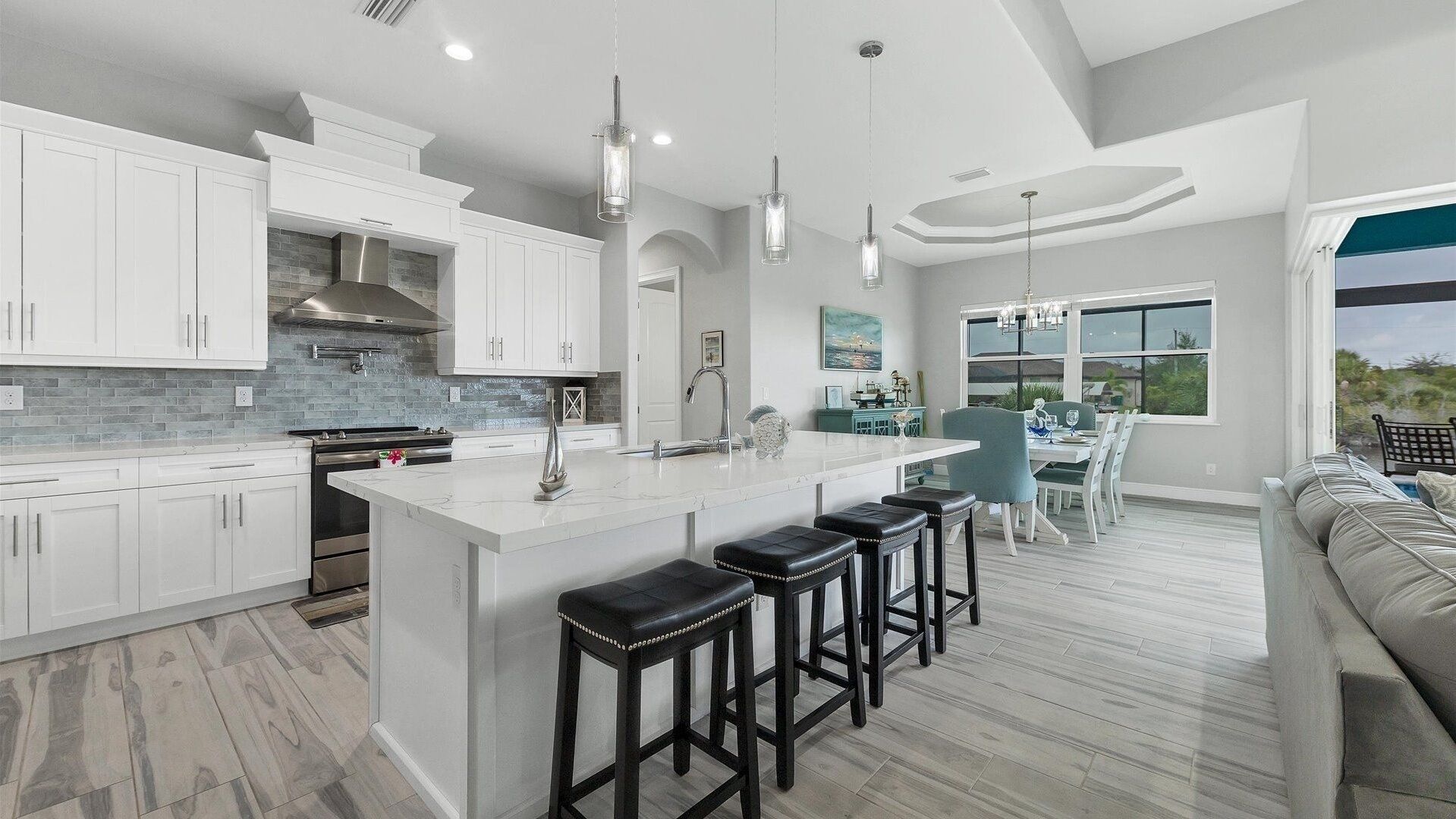 House, 3 Bedrooms | Private kitchen | Fridge, oven, coffee/tea maker, toaster