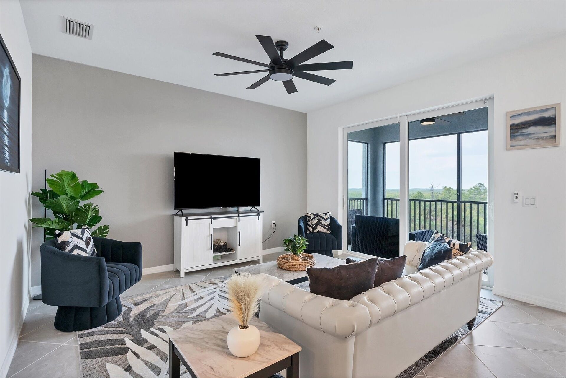 Condo, 2 Bedrooms | Living area | Smart TV