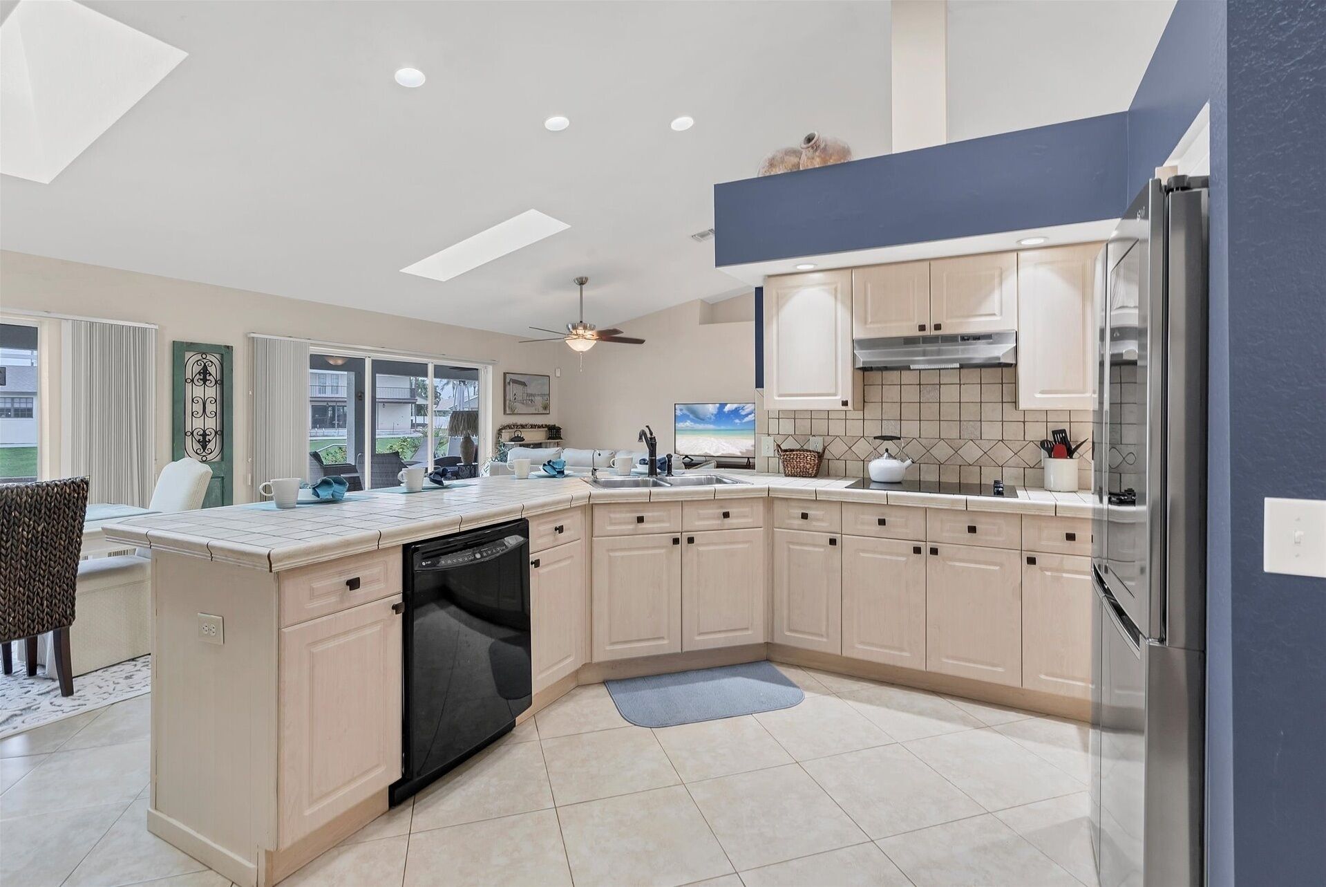 House, 3 Bedrooms | Private kitchen