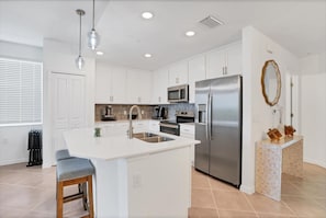 Condo, 3 Bedrooms | Private kitchen | Fridge, oven, coffee/tea maker, toaster - Heritage Landing 3br Condo - Golf Club Transfer Included! 3 Bedroom Condo (Punta Gorda)