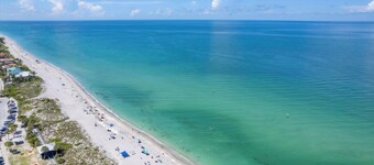 Spacious Beachfront 3br Manasota Key Condo 3 Bedroom Condo