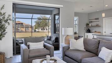 House, 3 Bedrooms | Living area | Smart TV