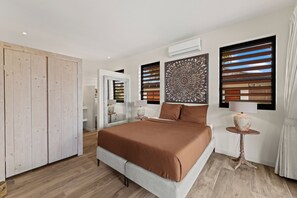 In-room safe, iron/ironing board, free WiFi, bed sheets