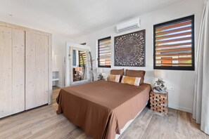 In-room safe, iron/ironing board, free WiFi, bed sheets