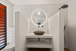 Shower, hair dryer, towels - Apartment Plomo in Jan Thiel (Jan Thiel)