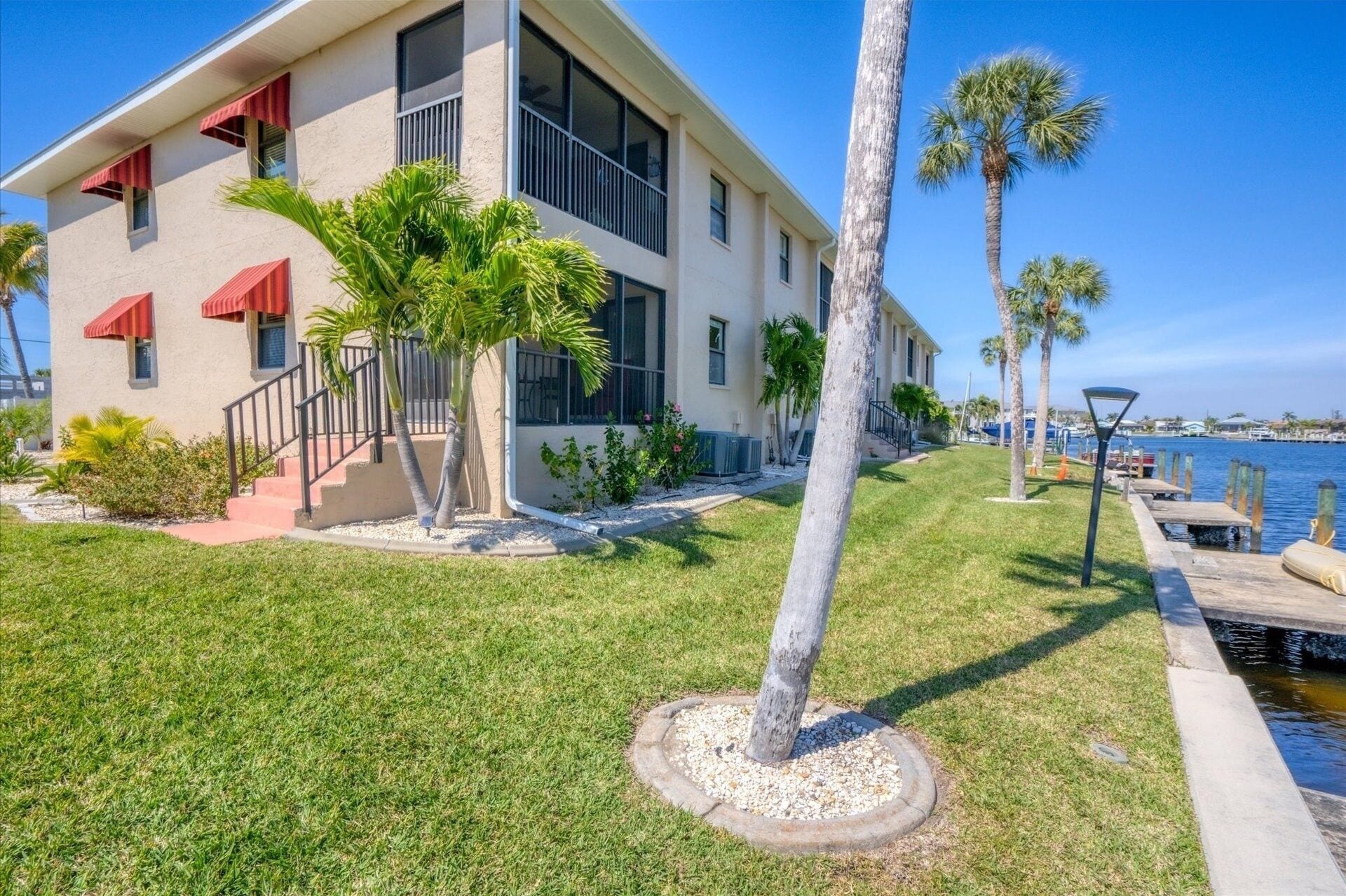 Condo, 2 Bedrooms | Exterior