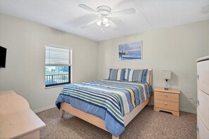 Condo, 2 Bedrooms | 2 bedrooms, free WiFi - Punta Gorda 2-Bedroom Canalfront Condo with Dock and Pool 2 Condo (Punta Gorda)