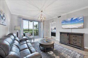 Condo, 2 Bedrooms | Living area | Smart TV - Heritage Landing Golf and Country Club 2 Bedroom Condo 2 Condo (Punta Gorda)