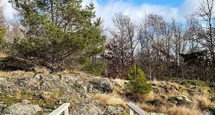 Lovely Cottage near the Resort Nösund | SE09111