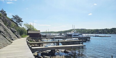 Cottage with Private Shoreline in Boxvik | SE09128