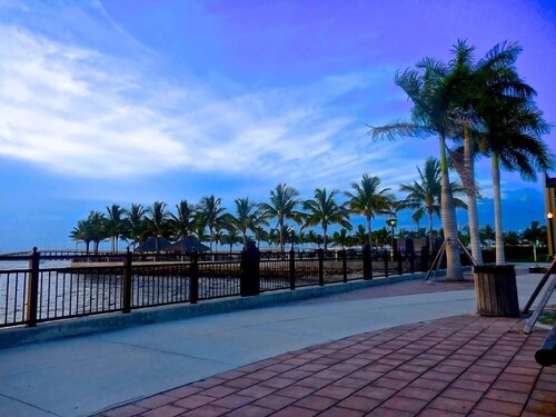 Port Charlotte 2 Bedroom Private Pool Dog Friendly Home 2 Home