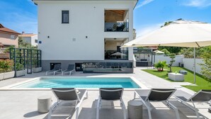 A heated pool - Villa Antares by Villas Guide (Pula)
