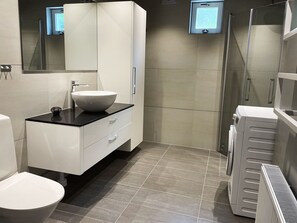 Shower - Lovely apartment, perfect for exploring Tjörn and Orust | SE09153 (Varekil)