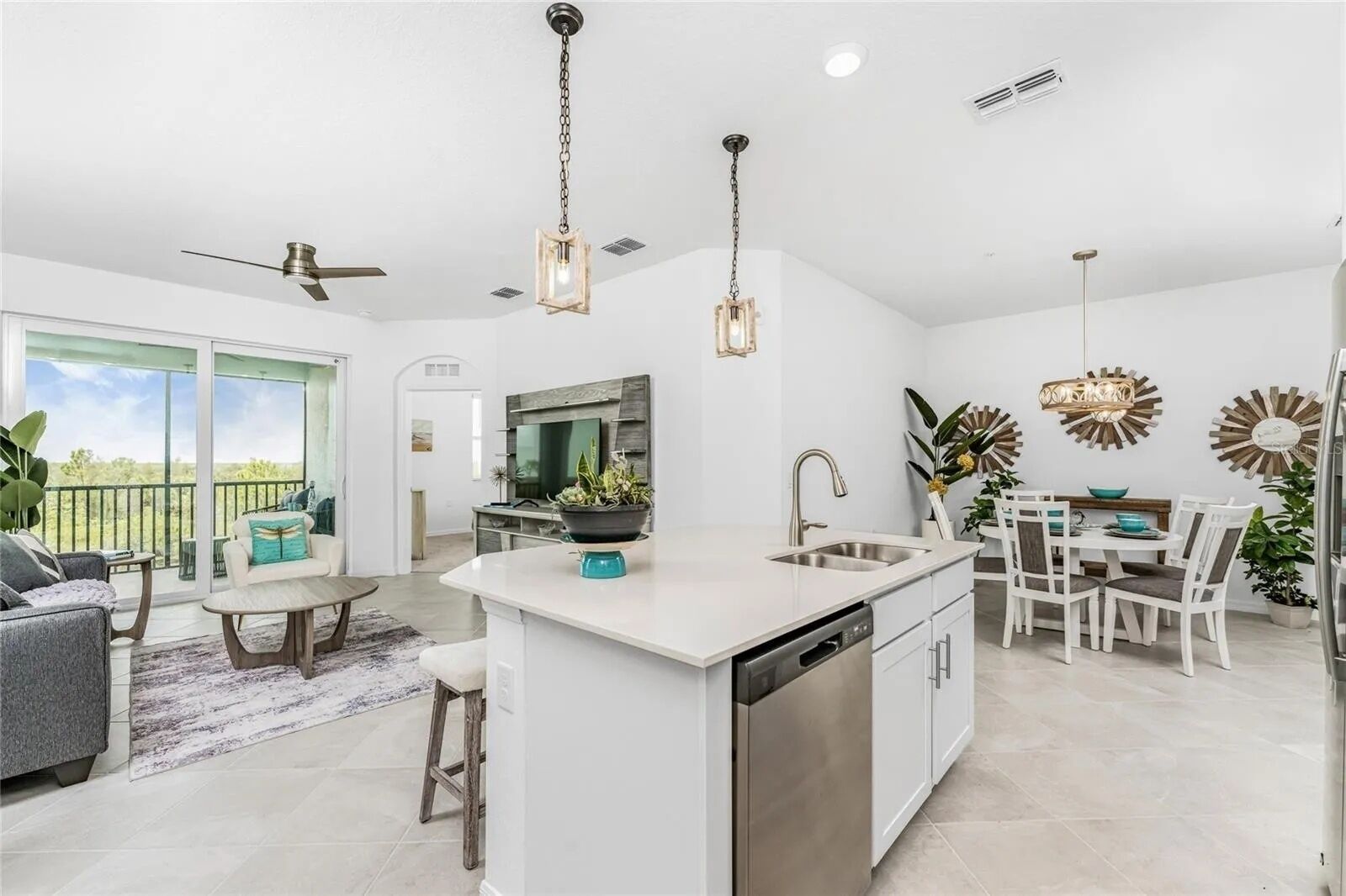 Condo, 3 phòng ngủ | Nội thất