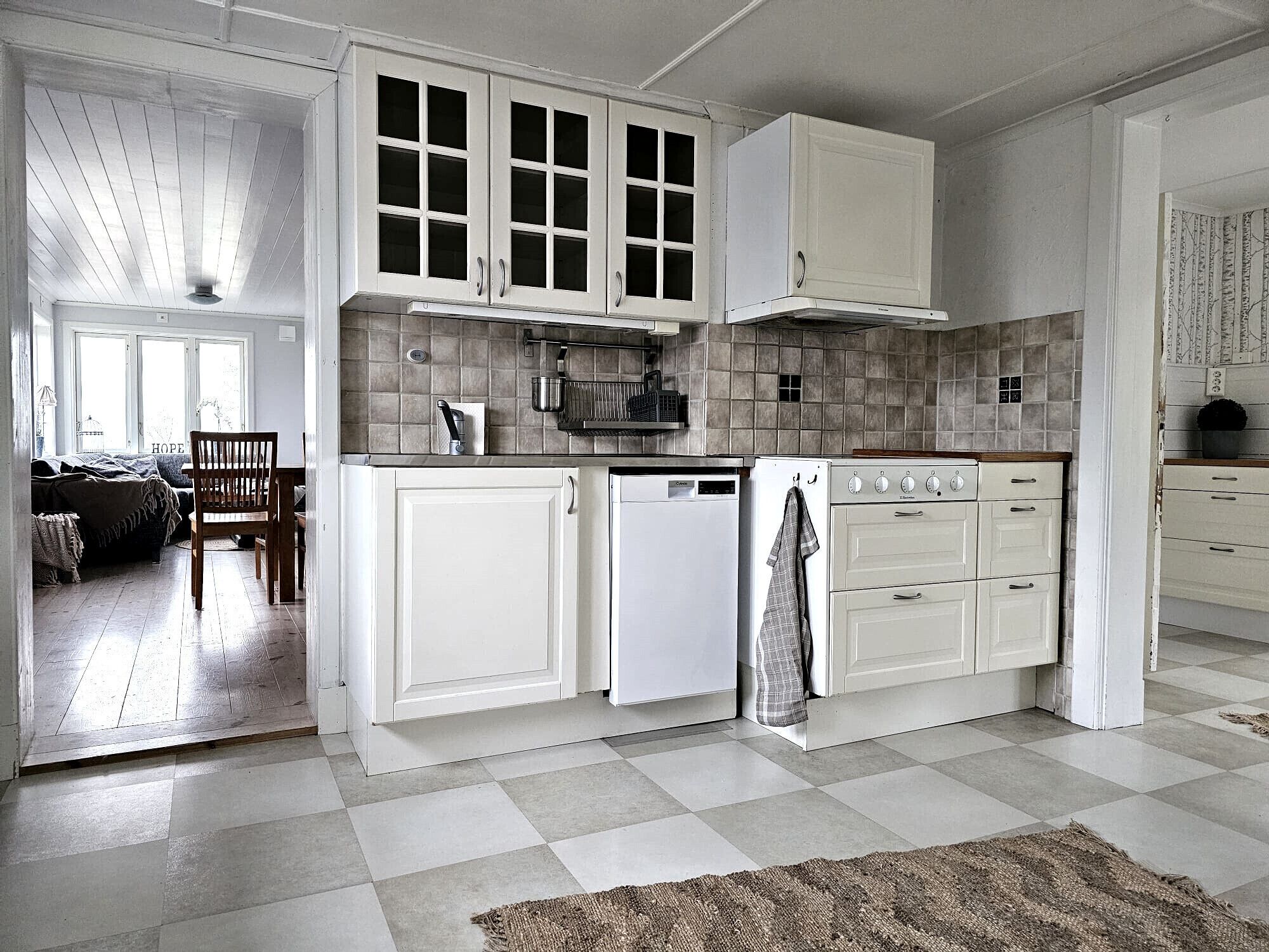 Réfrigérateur, micro-ondes, four, lave-vaisselle