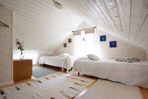 3 bedrooms, free WiFi - Villa with Sea View & 250 m to the sea | SE09161 (Myggenäs)