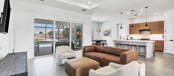 Punta Gorda 3-Bedroom Canalfront Vacation Home with Pool 3 Home