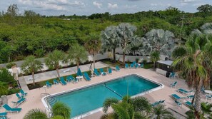 Condo, 2 phòng ngủ | Hồ bơi