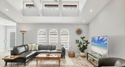 Punta Gorda Isles 3-Bedroom Canal-front Pool Home with Dock 3 Home