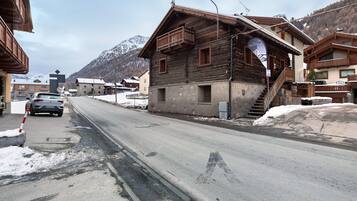 Esterni