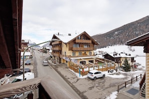 Property grounds - Mansarda Rin Da Gen Apartment with Mountain View, Balcony and Wi-Fi (Livigno)