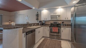 Townhome, 2 Bedrooms | Private kitchen | Fridge, oven, coffee/tea maker, toaster - Relaxing Townhome By Lemon Bay, Minutes To Beach 2 Bedroom Townhouse (Englewood)