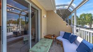Unclassified image, 2 of 23, button - Relaxing Townhome By Lemon Bay, Minutes To Beach 2 Bedroom Townhouse (Englewood)