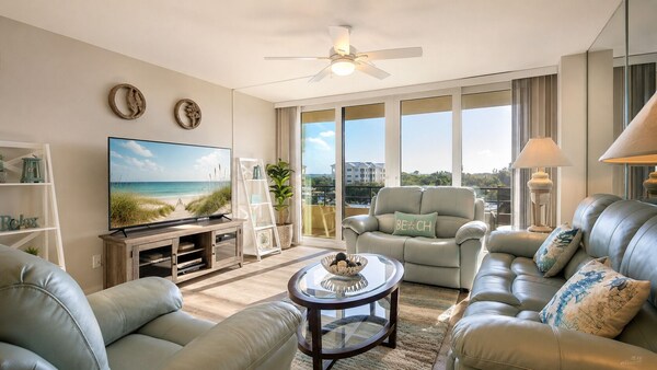 Anchorage Resort 2 Bedroom Condo 6th Flr, Beach Access, Pool 2 Condo - Sarasota, FL