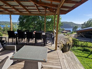 Outdoor dining - Large villa near the lake with rowing boat | SE09131 (Henån)