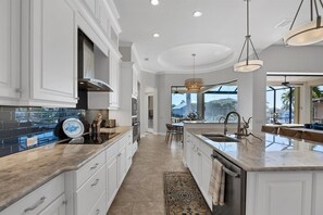 House, 4 Bedrooms | Private kitchen - San3353 4 Bedroom Home (Punta Gorda)
