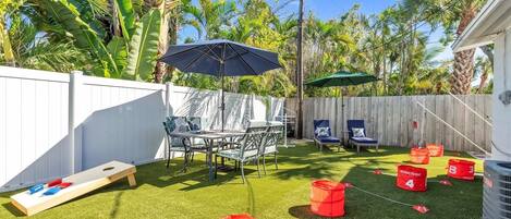 Maison, 2 chambres | Restauration en plein air