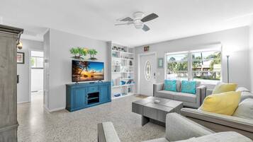 House, 2 Bedrooms | Living area