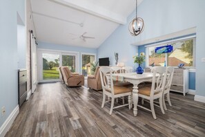 Townhome, 2 Bedrooms | Dining - Beautifully Decorated Townhome In Sugar Mill Nsb 2 Bedroom Townhouse (New Smyrna Beach)