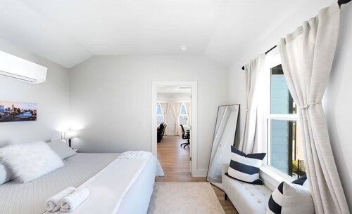 Prime ACL Spot | King Bed | EV Port | 663Mbps Wifi