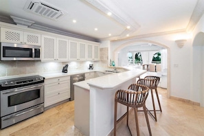 Appartement, 2 chambres | Cuisine privée | Réfrigérateur, un four