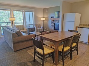 Condo, 3 Bedrooms | Living area - 7th Mtn 823f 3 Bedroom Condo (Bend)