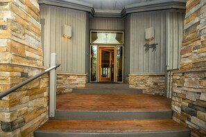House, 5 Bedrooms | Exterior - Red Fir 14 5 Bedroom Home (Bend)