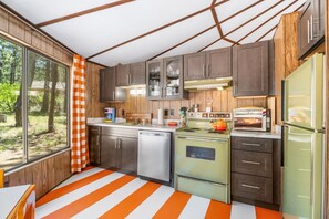 House, 2 Bedrooms | Private kitchen | Fridge, oven, coffee/tea maker - Carousel House 2 Bedroom Home (Bend)