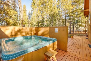 House, 4 Bedrooms | Outdoor spa tub - Pioneer 1 4 Bedroom Home (Bend)