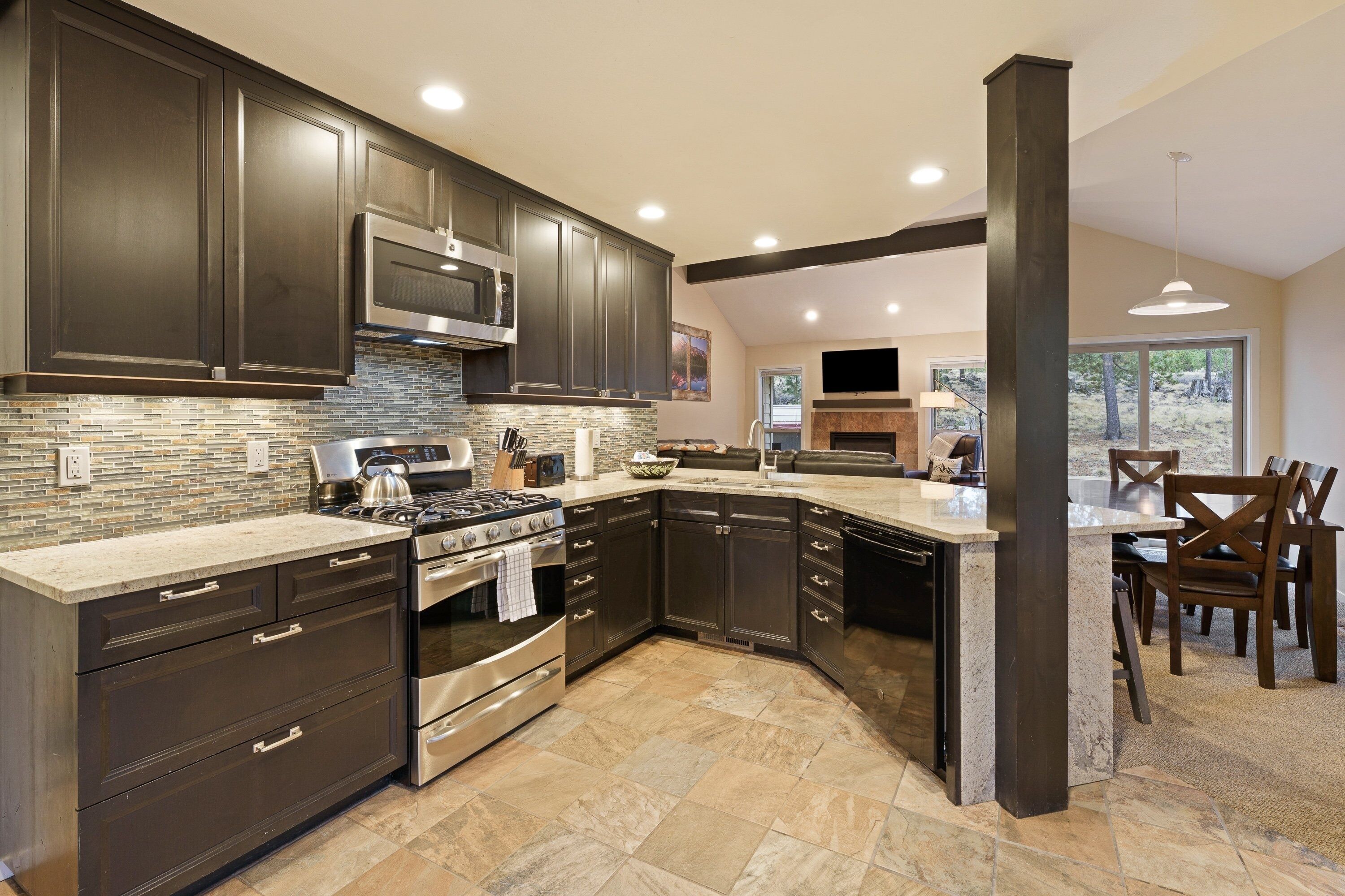 Rumah, 3 kamar tidur | Dapur pribadi | Lemari es, oven, dan mesin pembuat kopi/teh