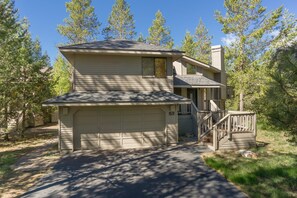 House, 3 Bedrooms | Exterior - Red Cedar 53 3 Bedroom Home (Bend)