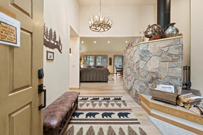 House, 4 Bedrooms | Interior - Summit View 5 4 Bedroom Home (Bend)