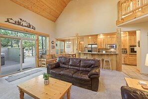 Casa, 5 quartos | Área de estar