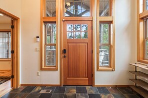 Interior - Tokatee 14 4 Bedroom Home (Bend)