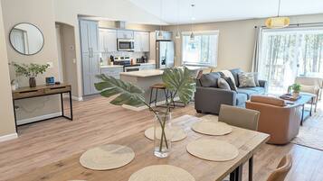 House, 3 Bedrooms | Living area