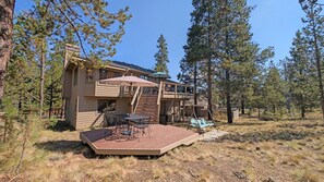 Outdoor dining - Tan Oak 2 3 Bedroom Home (Bend)